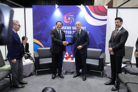 Lao and Canadian PMs Discuss Strengthening Bilateral Cooperation